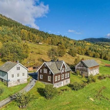 Heggjabygda Gjestegard, Nordfjordeid Exterior photo