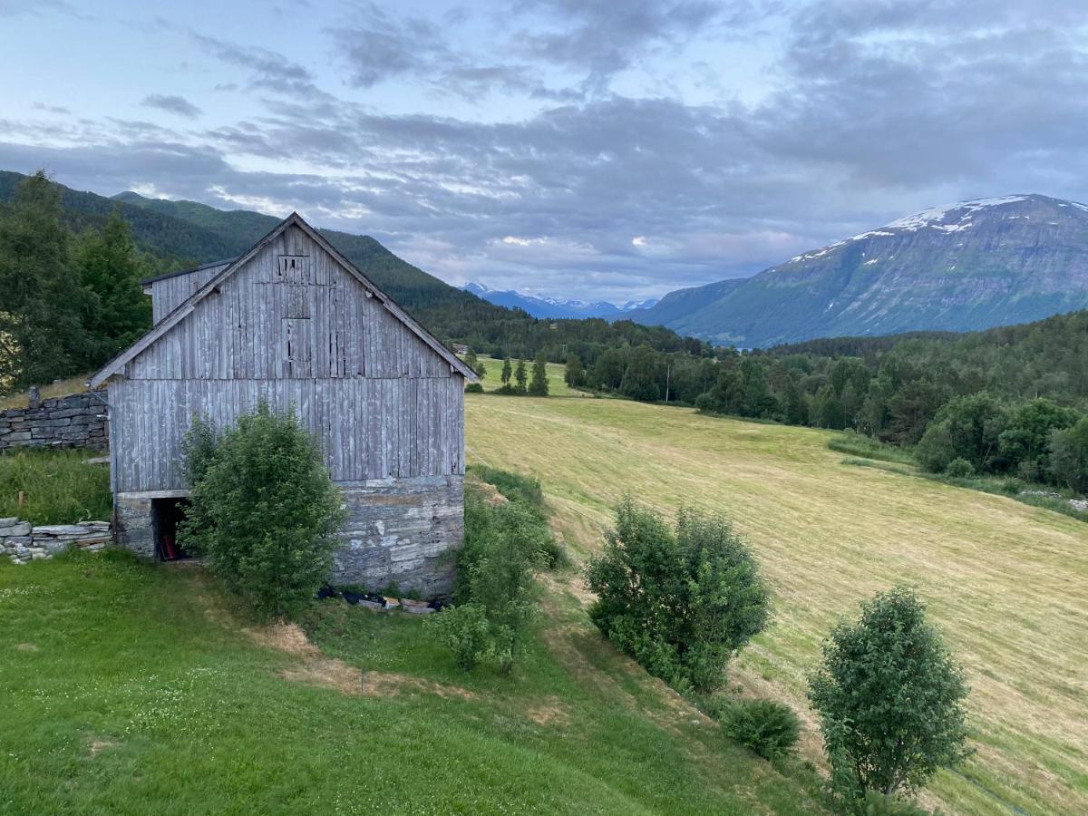 Heggjabygda Gjestegard, Nordfjordeid Exterior photo