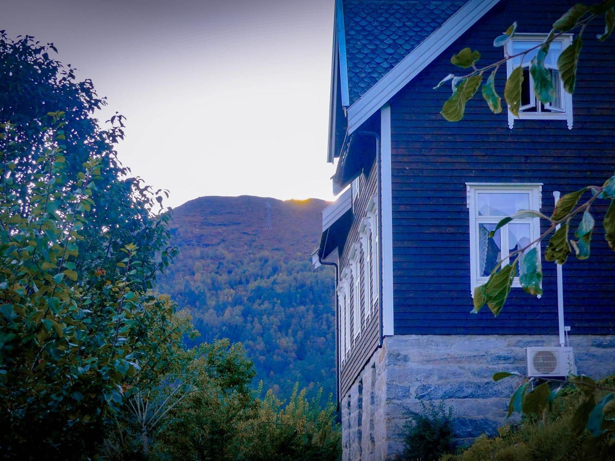 Heggjabygda Gjestegard, Nordfjordeid Exterior photo
